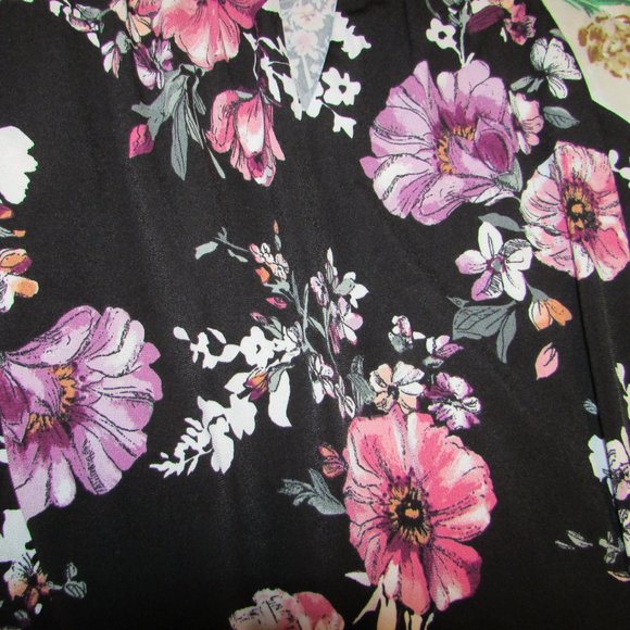 WHBM Sleeveless Floral-Print Choker Top NWOT - Picture 5 of 8